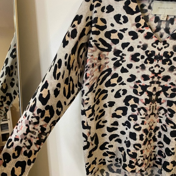 Brochu Walker 100% Cashmere Leopard Animal Print V-Neck Sweater Oversized - Picture 3 of 12